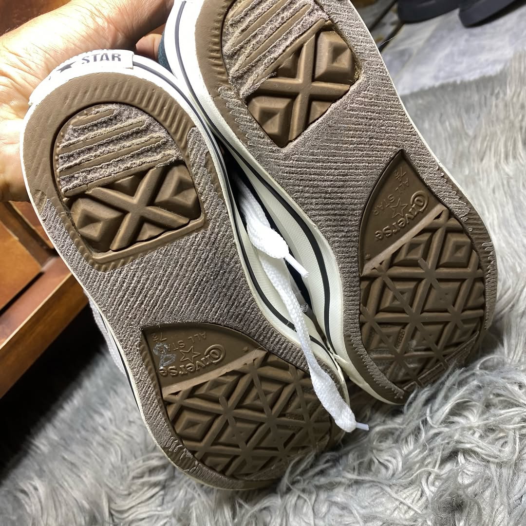 Converse Low Top (41)