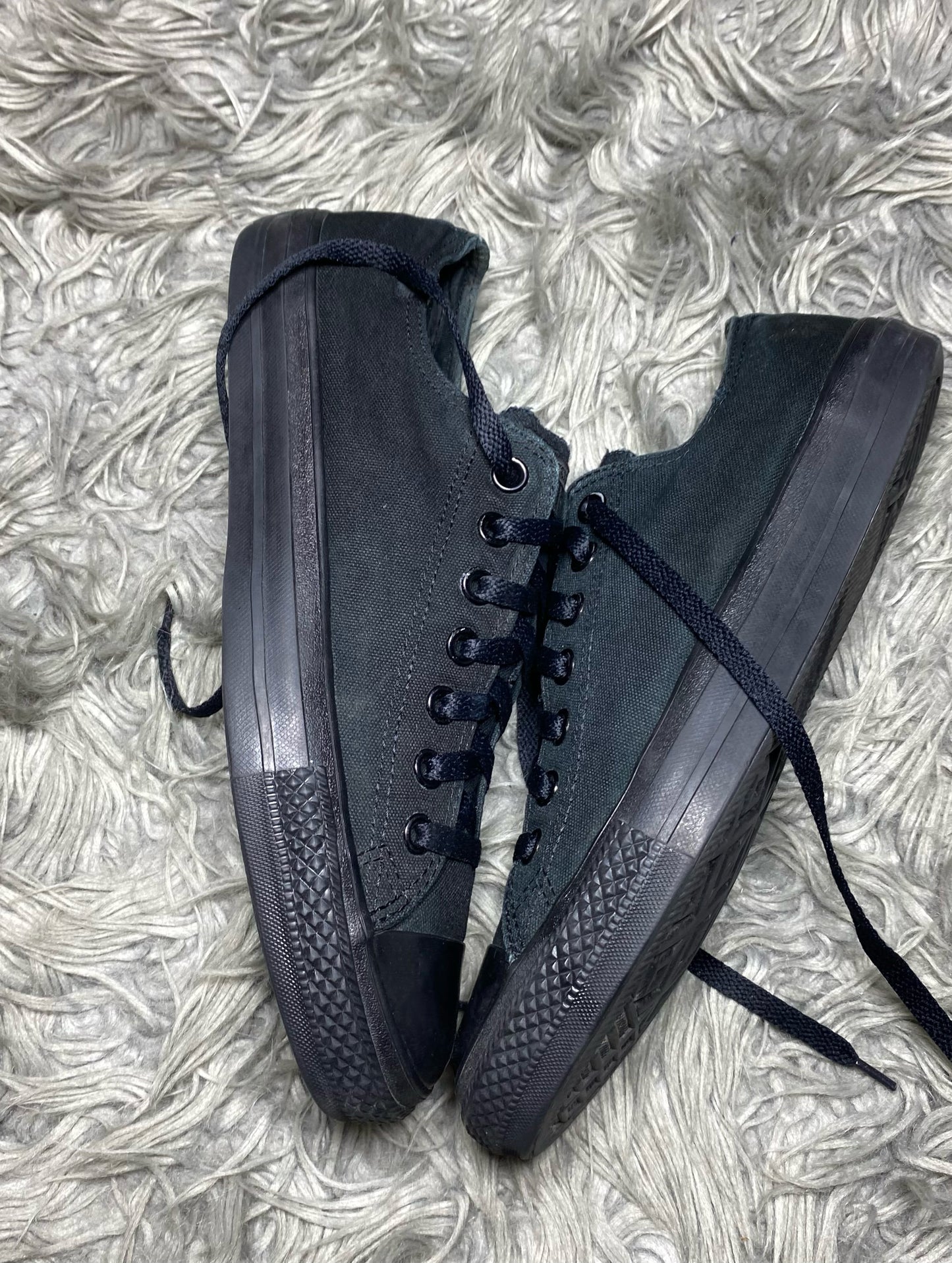 Converse Low Top (42.5)
