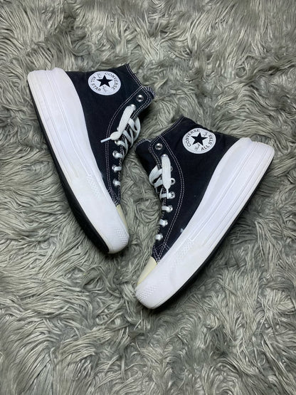 Converse High Top (39.5)