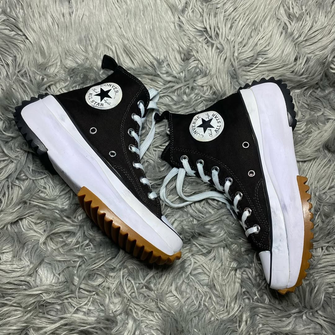 Converse High Top (38.5)