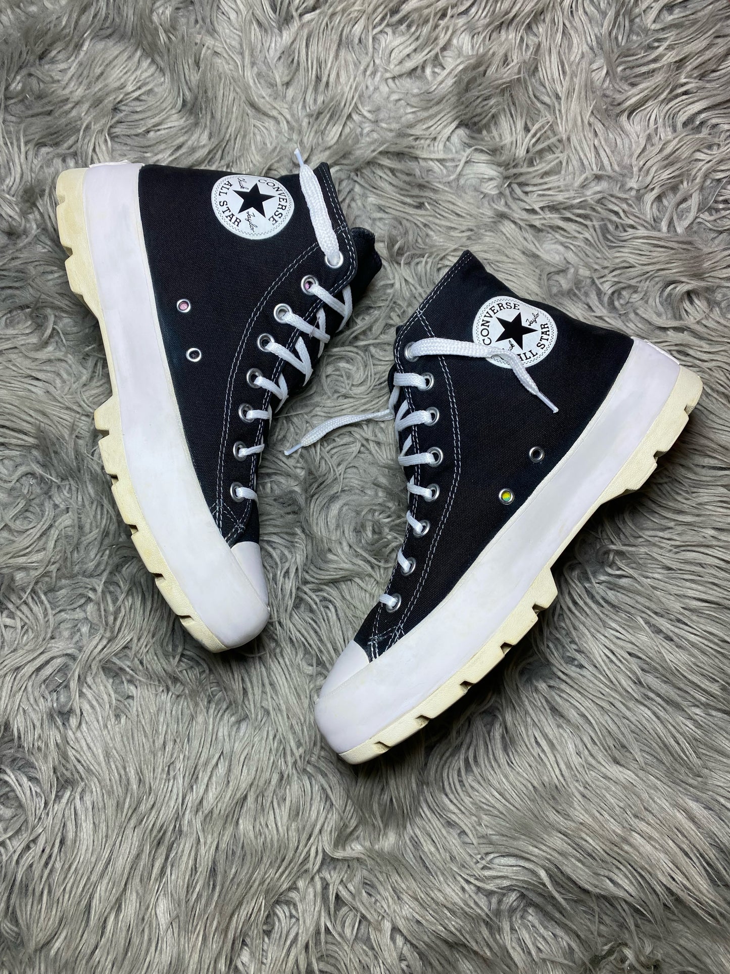 Converse High Top (42.5)