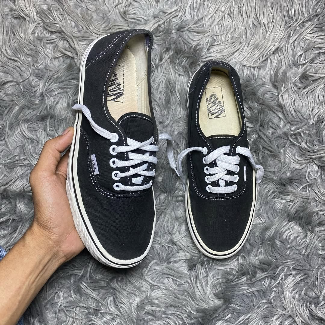 Vans Low Top (42)