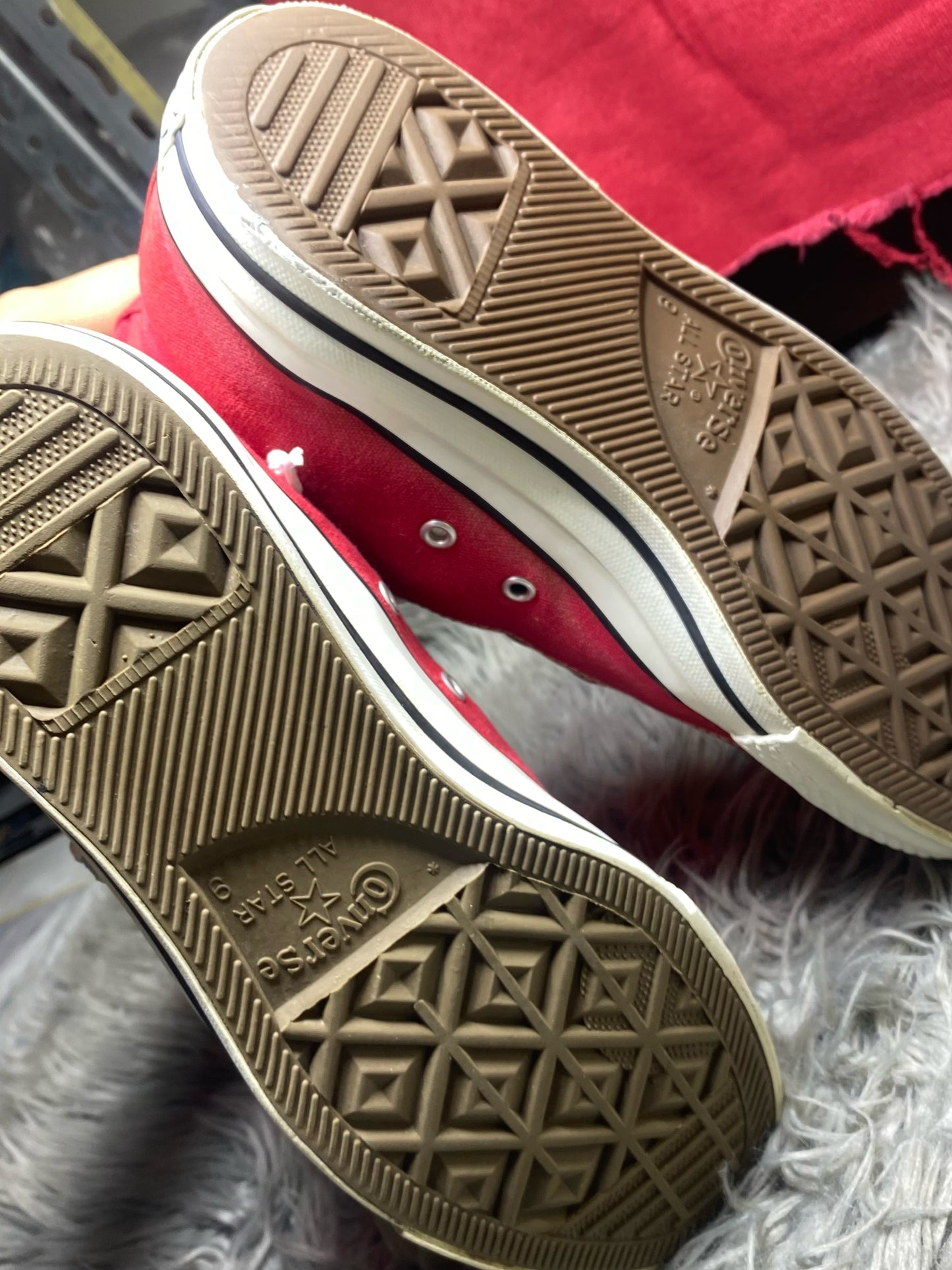Converse High Top (42.5)