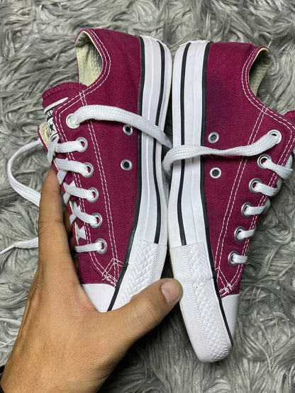 Converse Low Top (37.5)