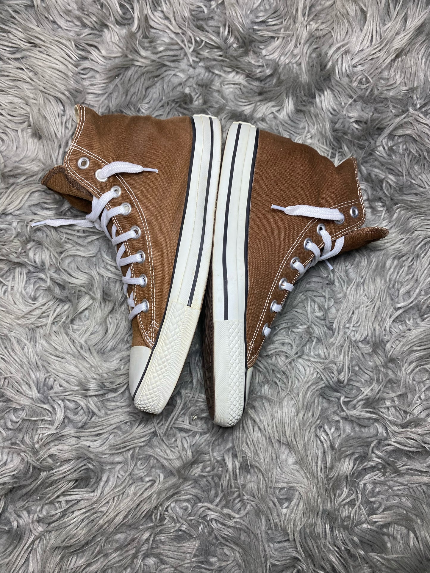 Converse High Top (41.5)