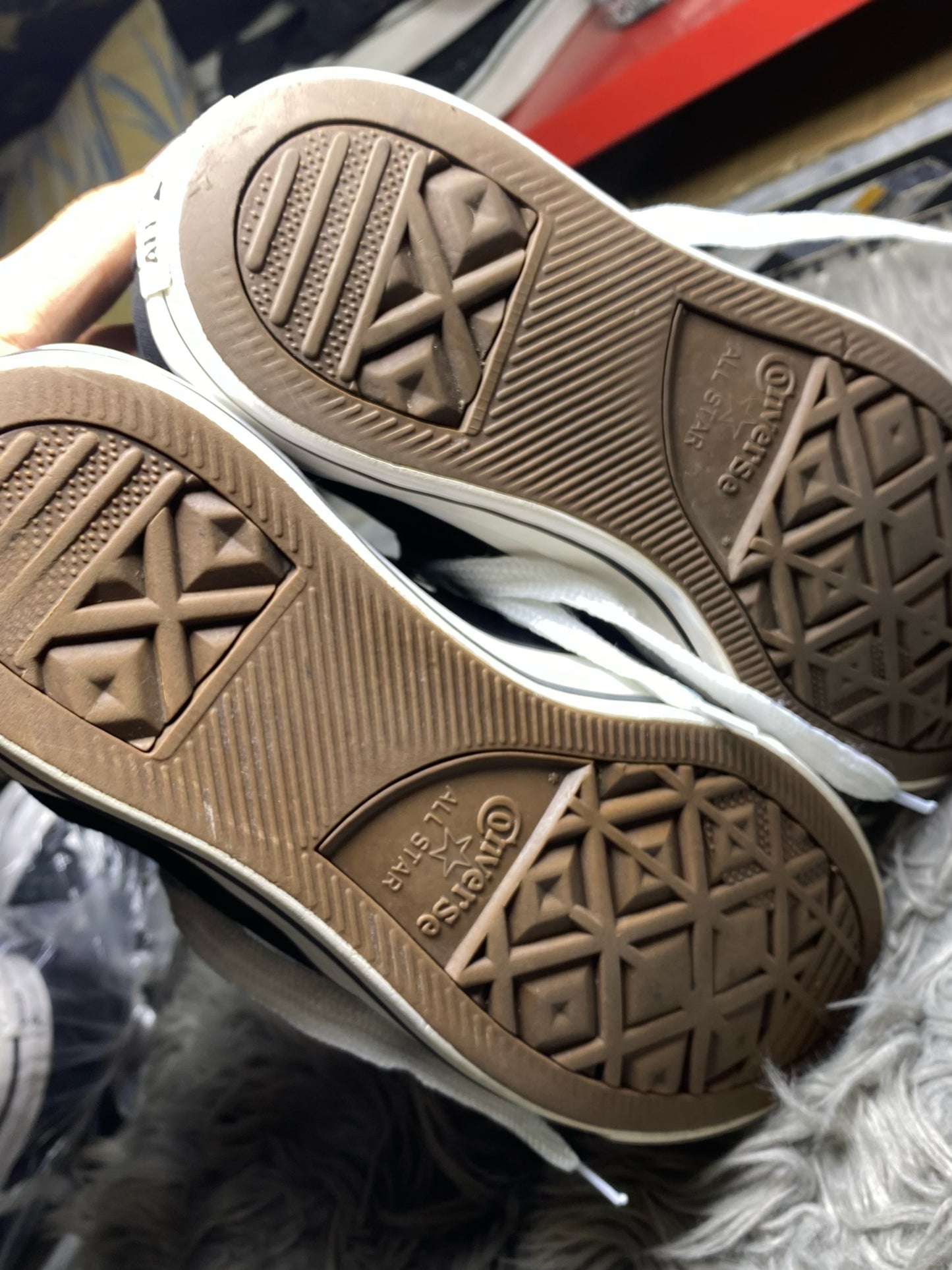 Converse Low Top (41.5)