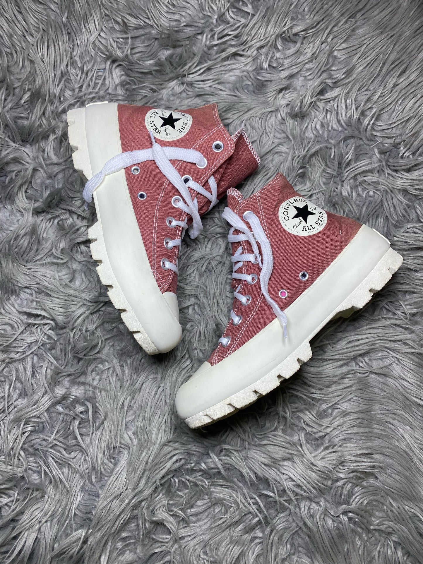 Converse High Top (37.5)