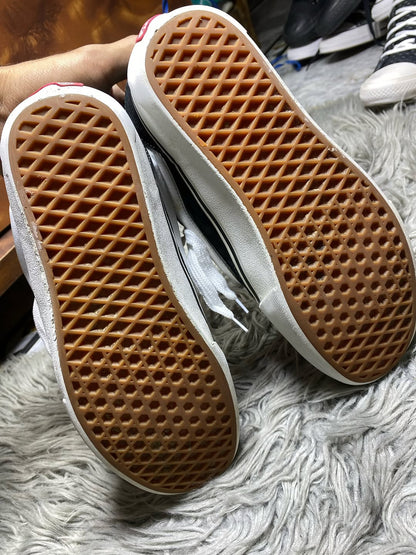 Vans Low Top (40)