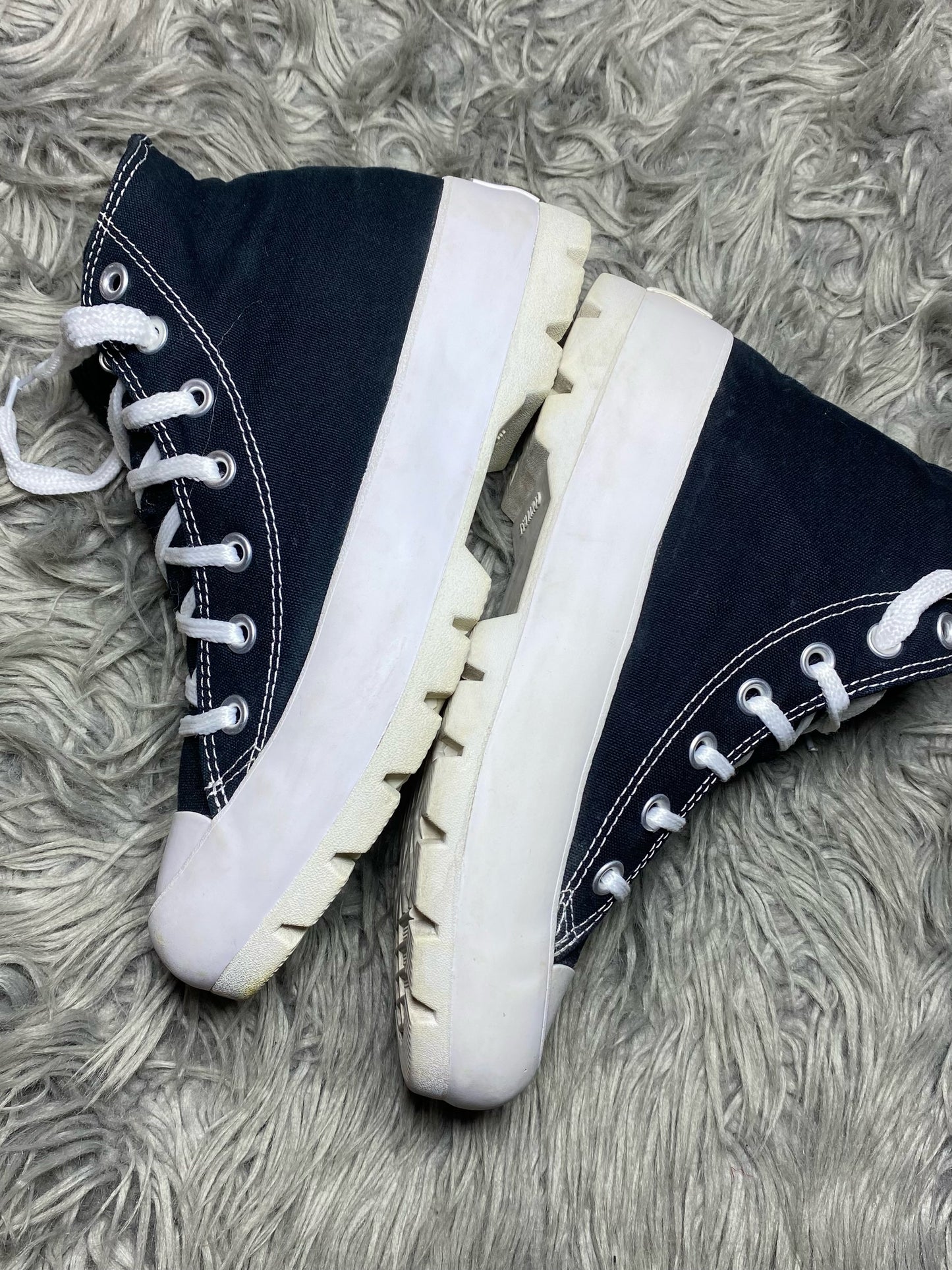Converse High Top (39)