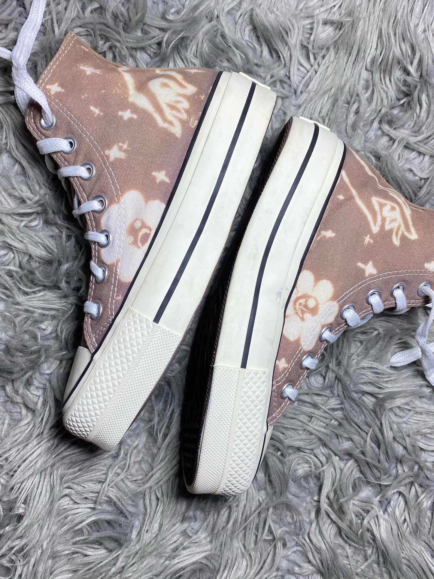 Converse High Top (36.5)