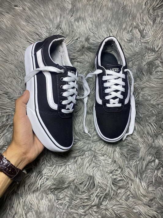 Vans Low Top (40)