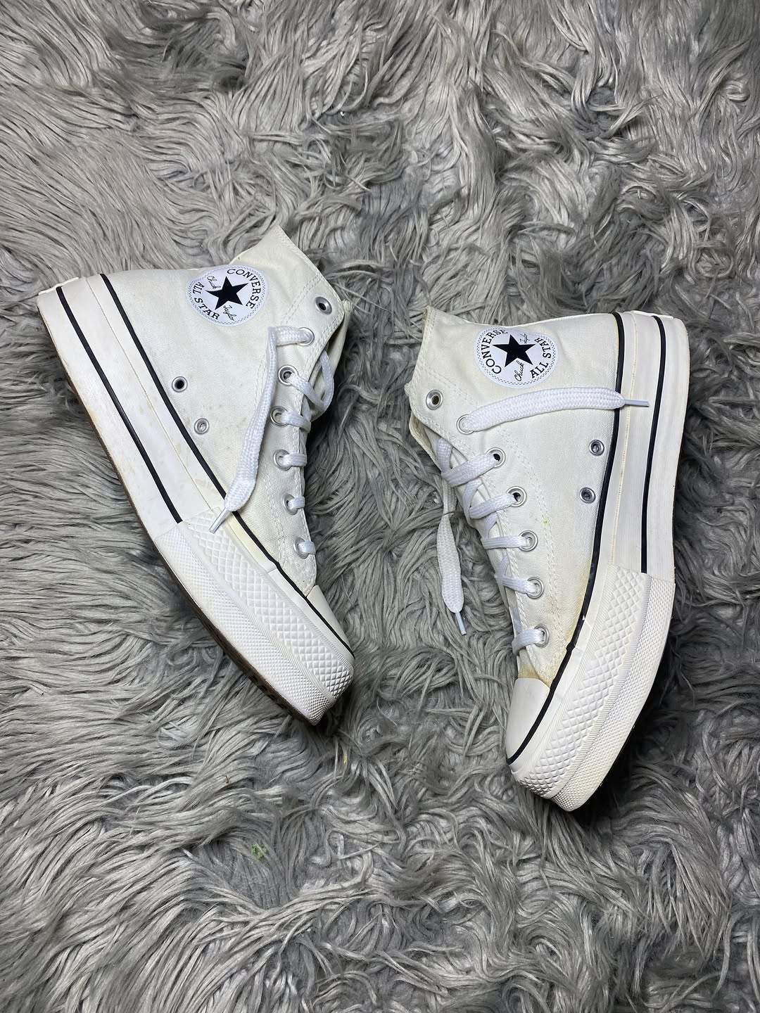 Converse High Top (39.5)