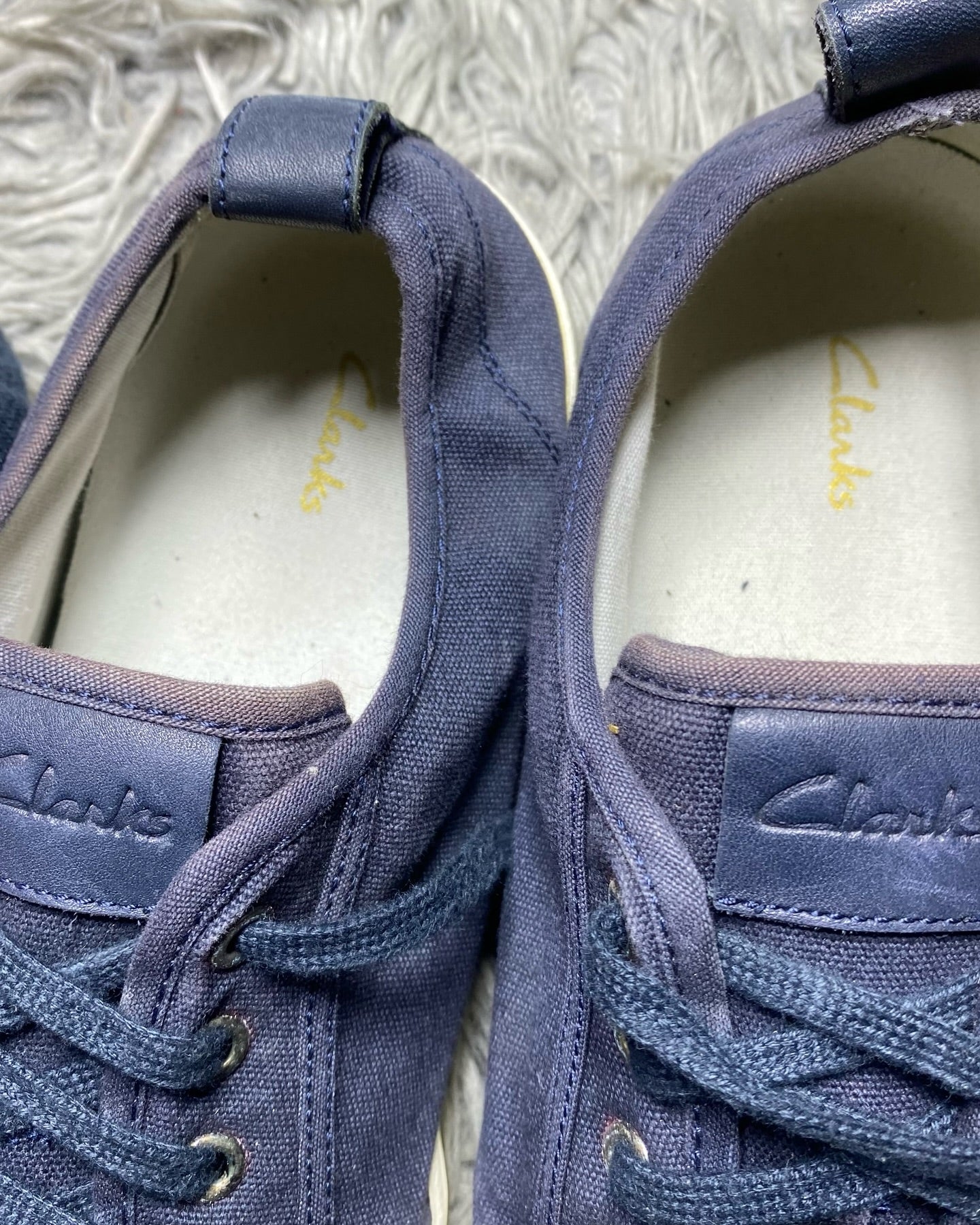 Clarks (44)