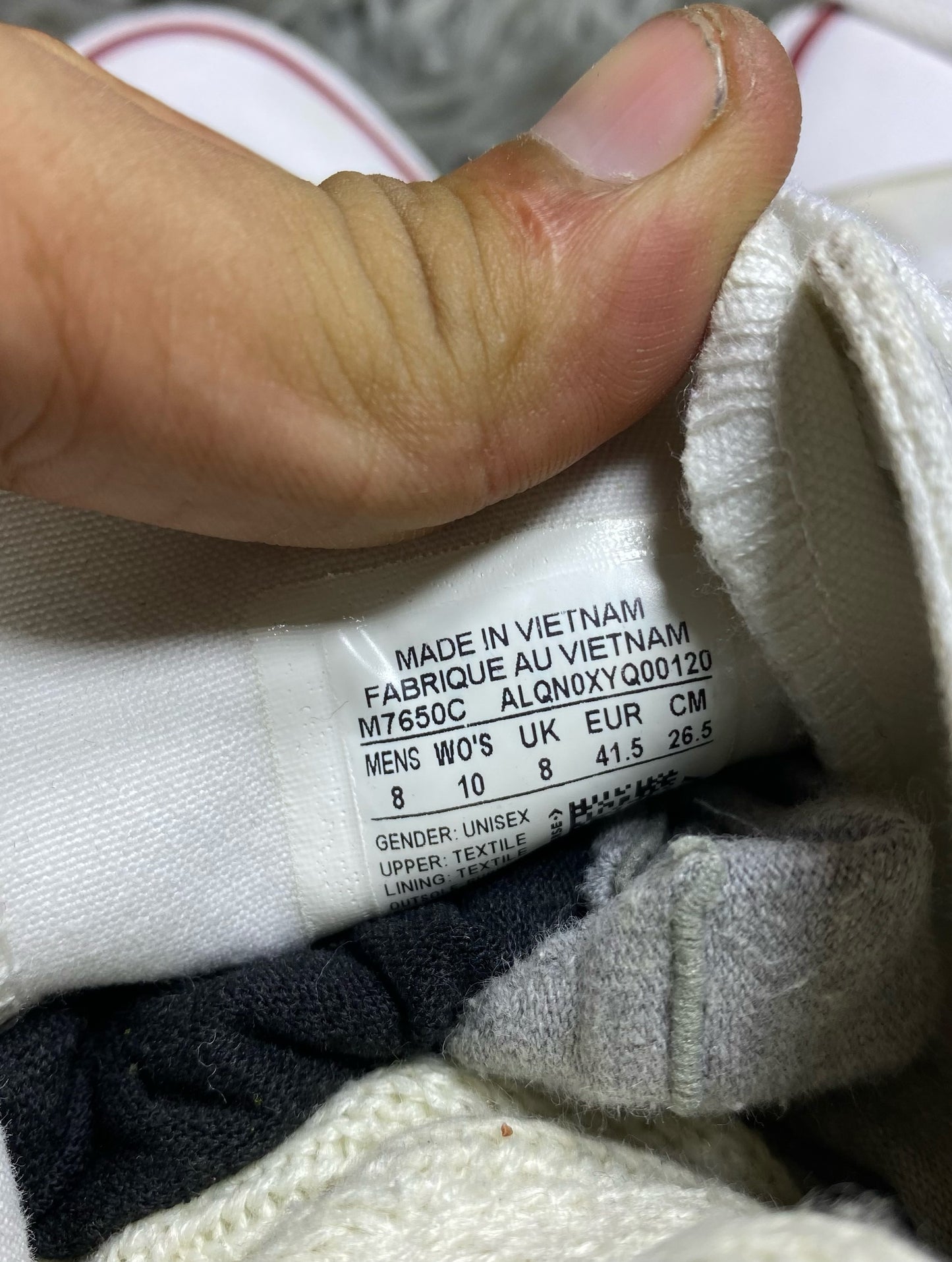 Converse High Top (41.5)