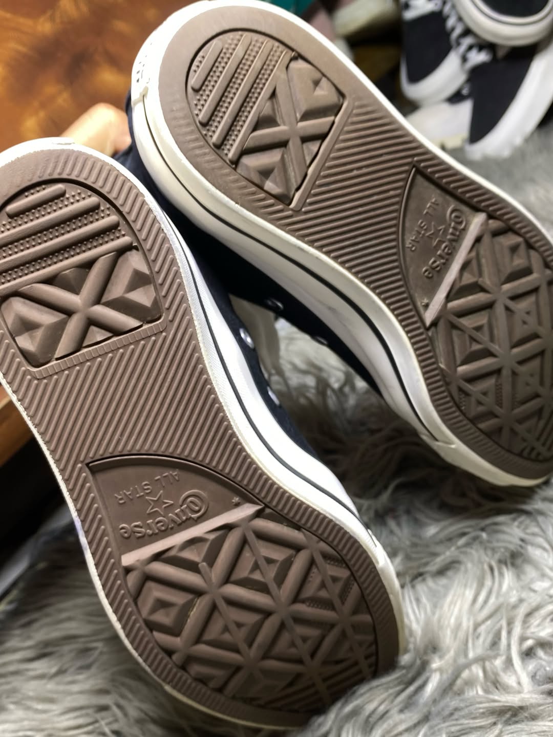 Converse High Top (37.5)
