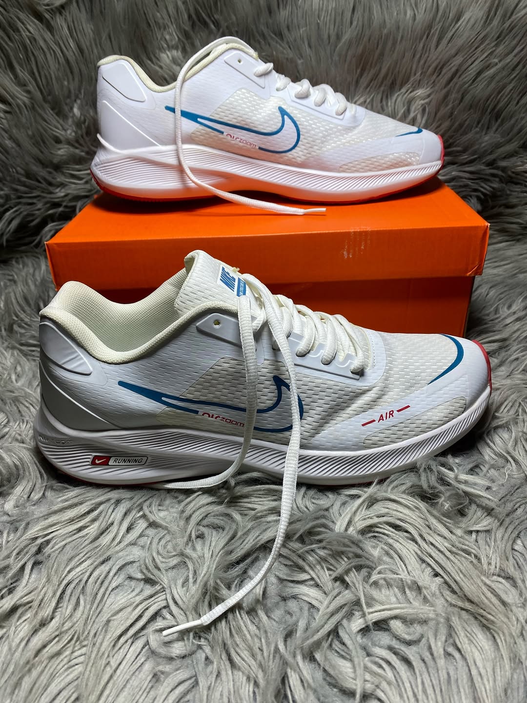 Nike ZoomX Series (Size 45) (MADE IN VIETNAM)